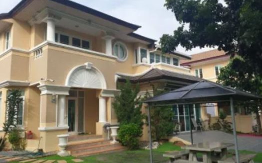 Nantawan Suanluang Rama 9