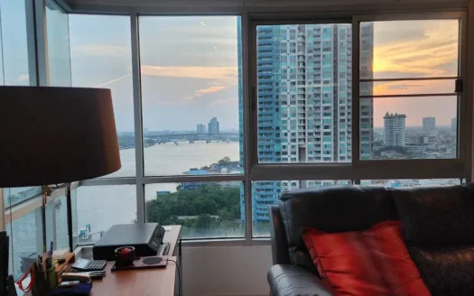 Panoramic River View 1-Bedroom Condo at Supalai River Place
