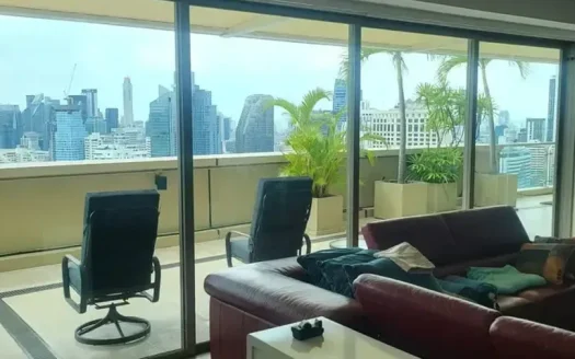 Luxurious 3-Bedroom Condo at The Lakes Bangkok (Khlong Toei)