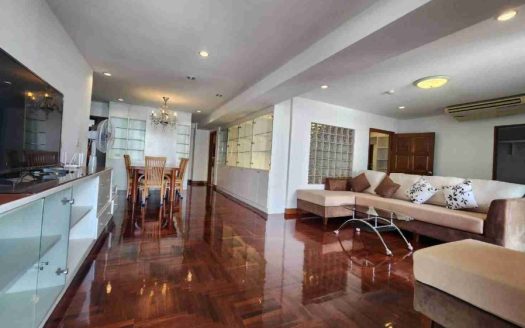 Spacious 2 Bed Condo at Royal Castle Sukhumvit 39