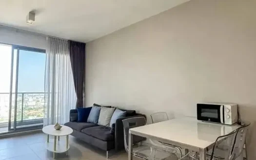 2-BR Condo at The Lofts Ekkamai near BTS Ekkamai