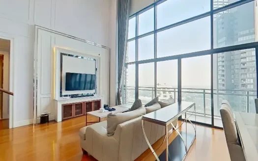 Luxury 3-Bedroom Condo at Bright Sukhumvit 24