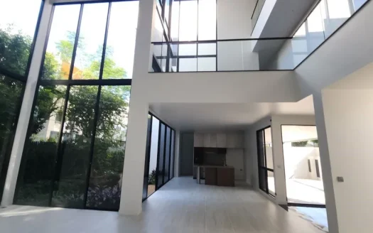 Modern 4-Bedroom House at BuGaan Krungthep Kreetha