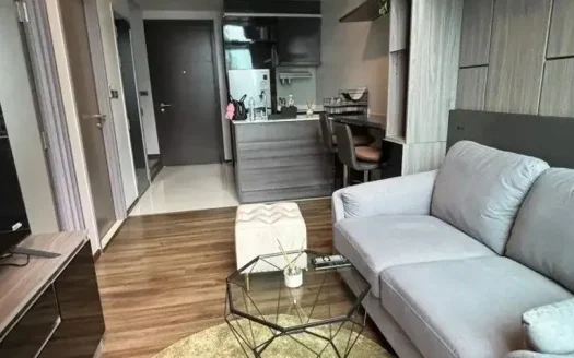 2-Bedroom Condo at Ceil by Sansiri (Watthana, Bangkok)