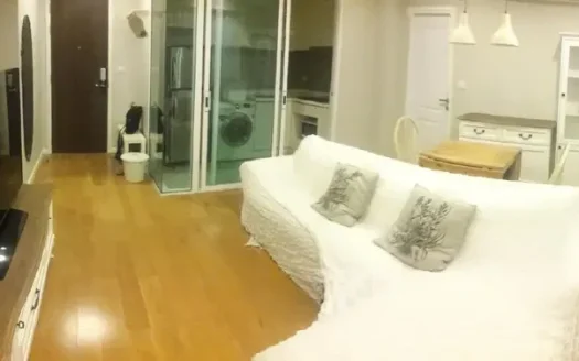 Modern 2-Bedroom Condo at Condolette Dwell Sukhumvit 26