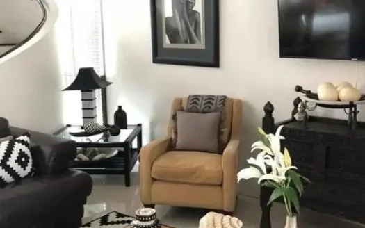 For sale 3 bedrooms condo in Yan Nawa, Bangkok