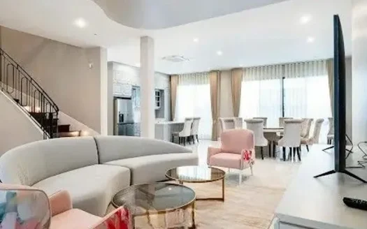 5-Bedroom House at Narasiri Krungthepkreetha