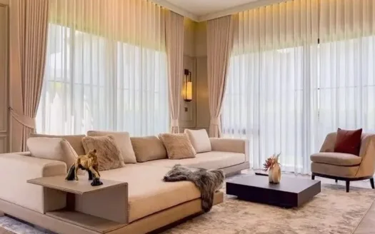 Luxurious 4-Bedroom House in Narasiri Krungthepkreetha, Bang Kapi