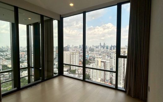 2-Bedroom Condo for Sale in Ratchathewi, Bangkok