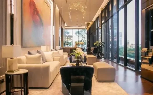 For sale 3 bedrooms condo in Khlong Toei, Bangkok