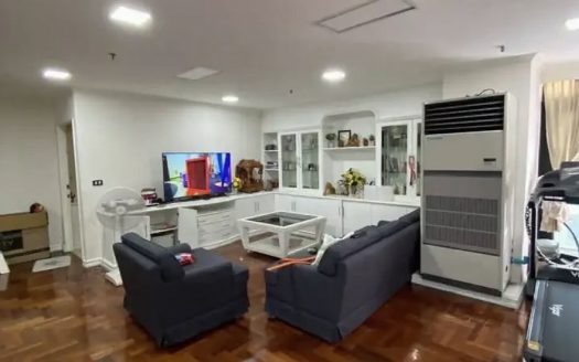 2-Bedroom Condo for Sale at Baan Prompong, Watthana
