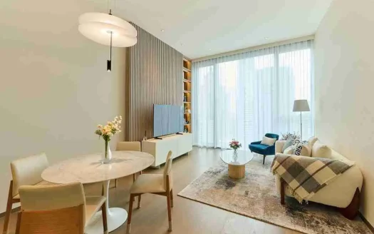 Luxurious 1-Bedroom Condo at SCOPE Langsuan, Pathum Wan