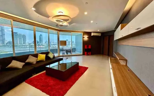 Luxury 3 Bedroom Condo with River View at Watermark Chaophraya River