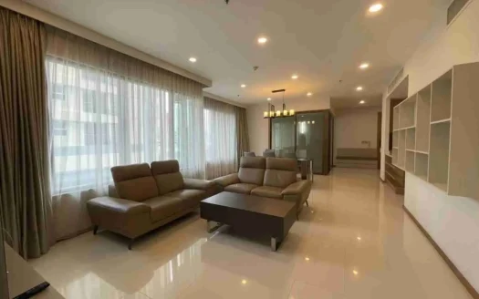 3 Bedroom Condo at The Emporio Place, Khlong Toei