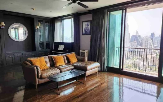 Luxury 2-Bedroom Condo at Aguston Sukhumvit 22