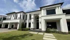 5-Bedroom Luxury House for Sale at Baan Sansiri Pattanakarn, Suan Luang