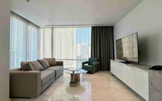 Luxurious 2-Bedroom Riverside Condo at Four Seasons Private Residences