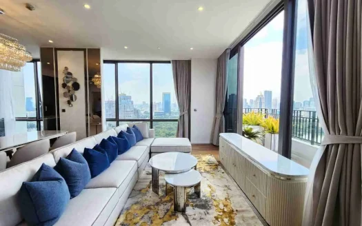 MUNIQ Langsuan – Ultra-Luxury 3-Bedroom Penthouse in Pathum Wan