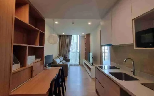 Modern 1-Bedroom Condo at Noble Around 33, Watthana