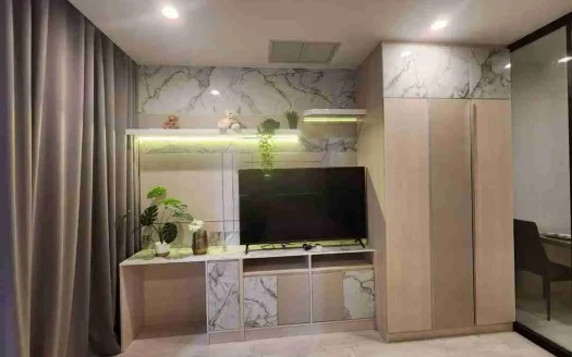 Luxury 1-Bed Condo at Noble Ploenchit, Pathum Wan