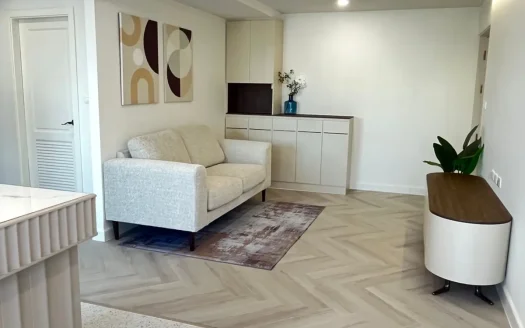 2 Bedroom Condo at Top View Tower near BTS Thong Lo