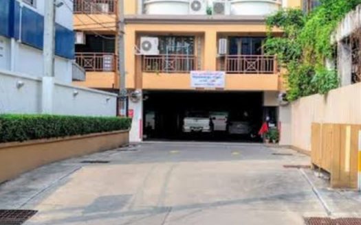 Aree Place Sukhumvit 26