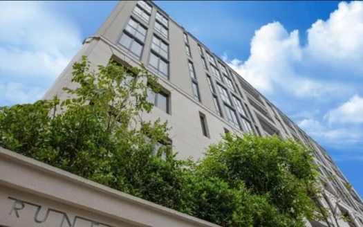 Runesu Thonglor 5