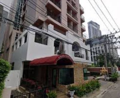 Schloss at Thonglor