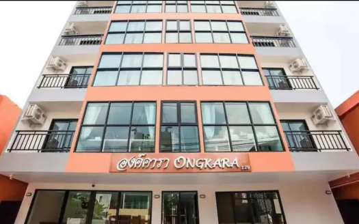 Capital O 445 Ongkara