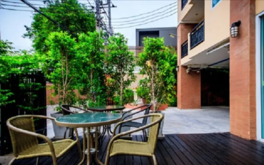 Green View Ekkamai 10